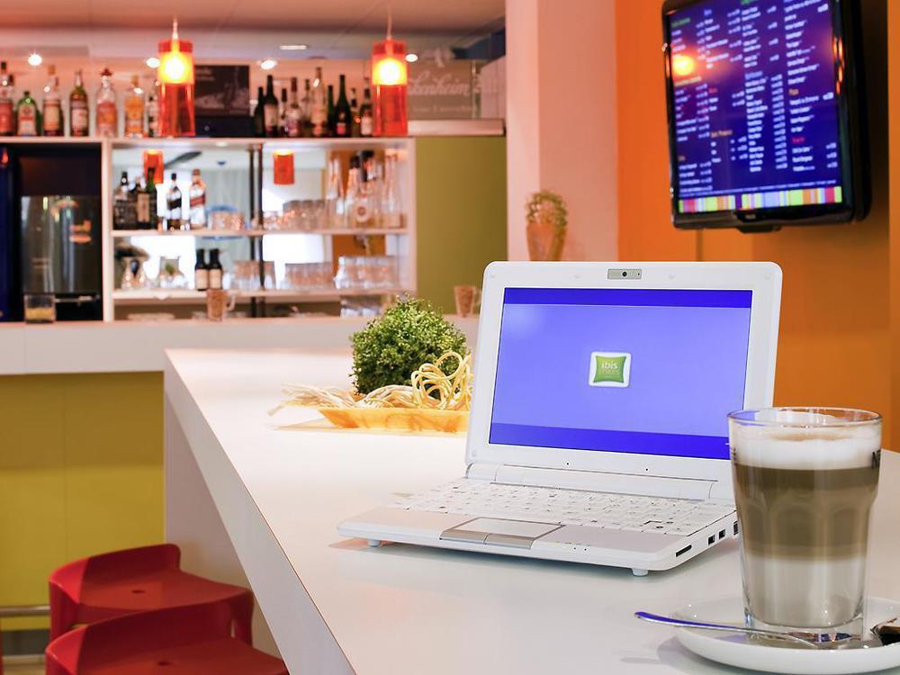 Ibis Styles Duesseldorf-Neuss Otel Restoran fotoğraf